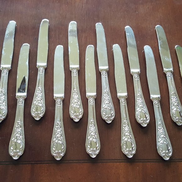 (SOLD)πHPπ Premium 51 Piece Italian Flatware Set, Service for 12 + Serving Set - Picture 7 of 16